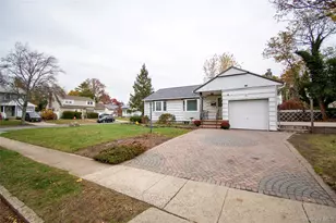 650 Bryant St, East Meadow, NY 11554 - Photo 5