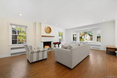 5 Glenwood Lane, East Hills, NY 11577 - Photo 3