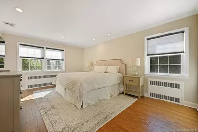 5 Glenwood Lane, East Hills, NY 11577 - Photo 13