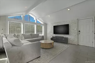 5 Glenwood Ln, East Hills, NY 11577 - Photo 13