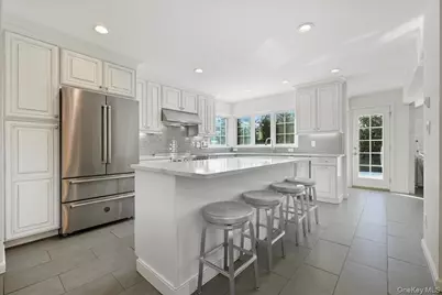 5 Glenwood Lane, East Hills, NY 11577 - Photo 9