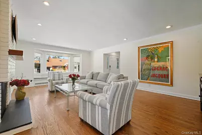 5 Glenwood Lane, East Hills, NY 11577 - Photo 3