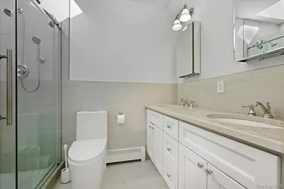 5 Glenwood Lane, East Hills, NY 11577 - Photo 15