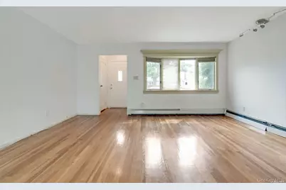 4 Cheshire Road, Bethpage, NY 11714 - Photo 25