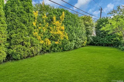 4 Cheshire Road, Bethpage, NY 11714 - Photo 3