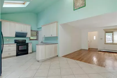 4 Cheshire Road, Bethpage, NY 11714 - Photo 35