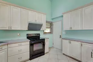 4 Cheshire Rd, Bethpage, NY 11714 - Photo 17