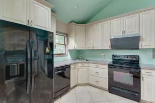 4 Cheshire Rd, Bethpage, NY 11714 - Photo 19