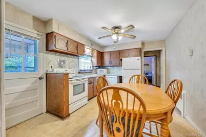 60 Colonial Street, East Northport, NY 11731 - Photo 13