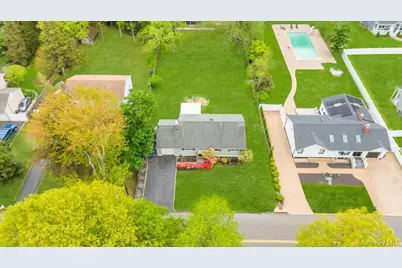 60 Colonial Street, East Northport, NY 11731 - Photo 3
