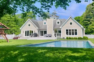 70 S Country Rd, Bellport, NY 11713 - Photo 29