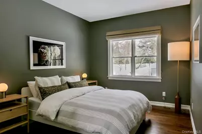 70 S Country Road, Bellport, NY 11713 - Photo 21