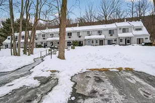 607 Mountain Laurel Dr, Monroe, NY 10950 - Photo 3