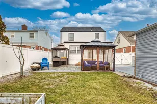 383 White Rd, Mineola, NY 11501 - Photo 21