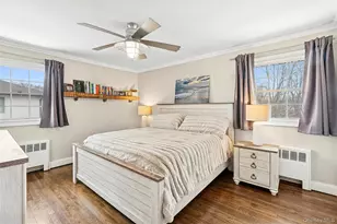 23 Cynthia Ln, East Islip, NY 11730 - Photo 7