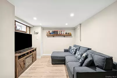 23 Cynthia Lane, East Islip, NY 11730 - Photo 13