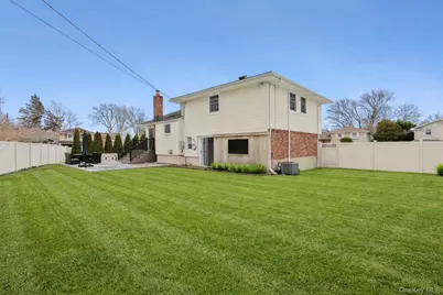 23 Cynthia Lane, East Islip, NY 11730 - Photo 15