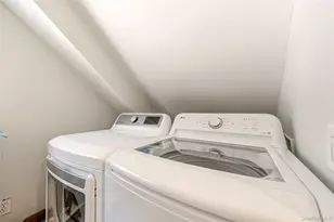 22 Redwood Dr, Great River, NY 11739 - Photo 31