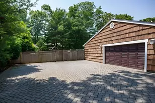 22 Redwood Dr, Great River, NY 11739 - Photo 3