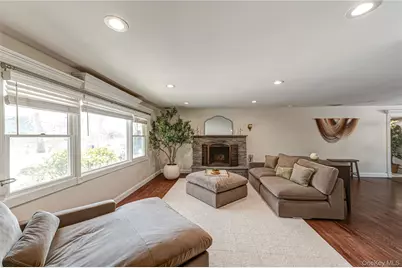 22 Redwood Drive, Great River, NY 11739 - Photo 7