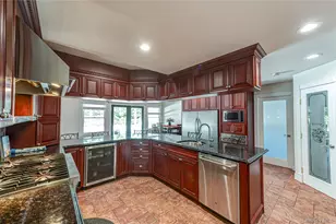 22 Redwood Dr, Great River, NY 11739 - Photo 17