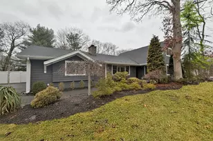 22 Redwood Dr, Great River, NY 11739 - Photo 3