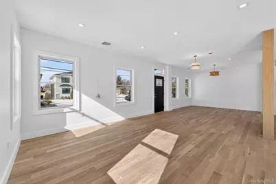 286 Dorchester Road, Garden City South, NY 11530 - Photo 17