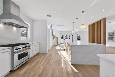 286 Dorchester Road, Garden City South, NY 11530 - Photo 7