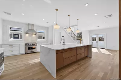 286 Dorchester Road, Garden City South, NY 11530 - Photo 13