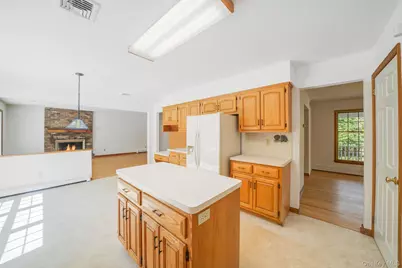 4 Chambord Court, Shoreham, NY 11786 - Photo 29