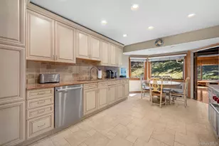 22 Ravine Rd, Great Neck, NY 11023 - Photo 11