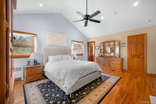 22 Ravine Rd, Great Neck, NY 11023 - Photo 17