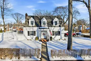 6 Beverly Pkwy, Freeport, NY 11520 - Photo 31