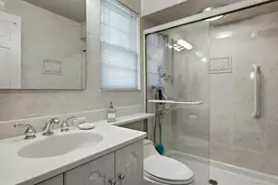 6 Beverly Pkwy, Freeport, NY 11520 - Photo 29