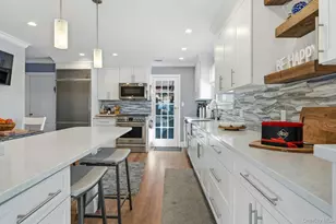 6 Beverly Pkwy, Freeport, NY 11520 - Photo 11