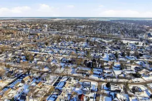 6 Beverly Pkwy, Freeport, NY 11520 - Photo 39