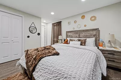 99 Kuhl Avenue, Hicksville, NY 11801 - Photo 21