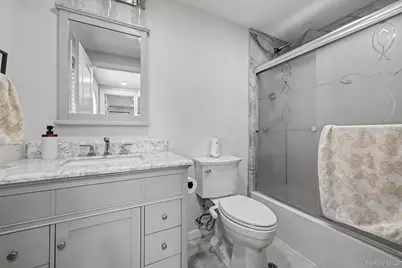 99 Kuhl Avenue, Hicksville, NY 11801 - Photo 23