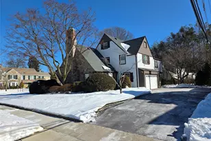 24 Canterbury Rd, Rockville Centre, NY 11570 - Photo 3