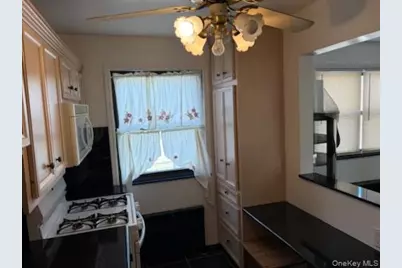 8017 156th Avenue #129, Howard Beach, NY 11414 - Photo 5