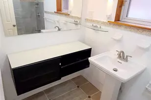 101-20 67th Dr, Forest Hills, NY 11375 - Photo 15