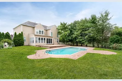 48 Avolet Court, Mount Sinai, NY 11766 - Photo 9