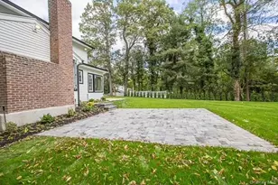 22 Peppermill Ln, Dix Hills, NY 11746 - Photo 11