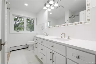 22 Peppermill Lane, Dix Hills, NY 11746 - Photo 33