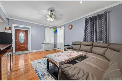 8311 Little Neck Parkway, Glen Oaks, NY 11004 - Photo 5