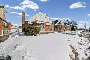 83-11 Little Neck Pkwy, Glen Oaks, NY 11004 - Photo 3