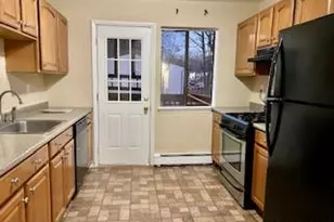 3 Hook Rd, Poughkeepsie, NY 12601 - Photo 9