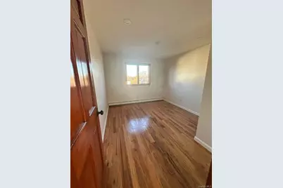 81 10th Avenue, West Babylon, NY 11704 - Photo 7