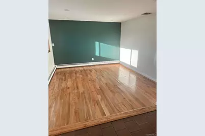 81 10th Avenue, West Babylon, NY 11704 - Photo 3