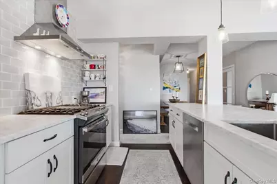 360 Westchester Avenue #622, Port Chester, NY 10573 - Photo 19